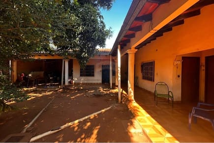 En Venta casa en San Lorenzo a minutos del centro con amplio patio