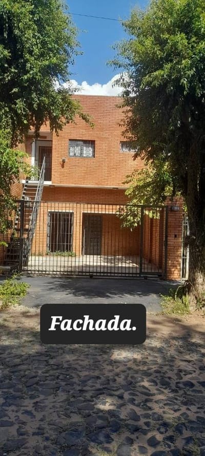 Casa 1 dorm. zona Los Laureles | Los Laureles