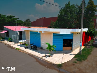 Casa Comercial En Venta 