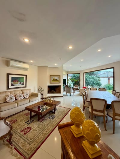 ALQUILO CASA EN EL BARRIO VILLA AURELIA