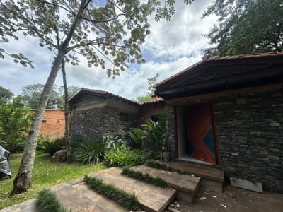 VENDO CASA AMOBLADA CON 4 DORMITORIOS EN SUITE EN SAN BERNARDINO  ﻿
