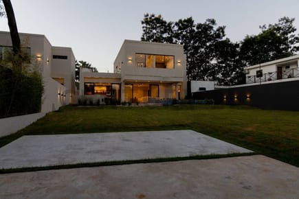 HERMOSA CASA DE ESTILO MODERNO MINIMALISTA – SAN BERNARDINO CASA PUEBLO HOMES