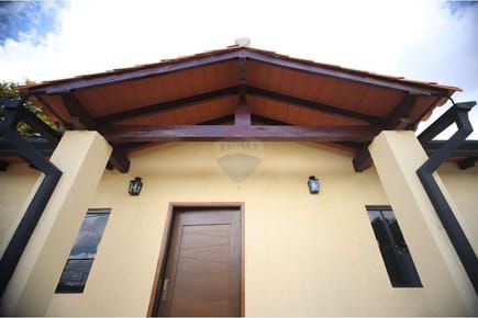 VENDO CASA A ESTRENAR EN ÑEMBY ZONA CURIEL