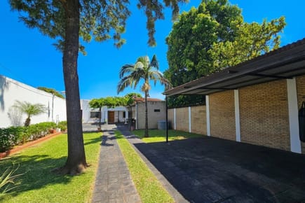 Vendo Amplia y Hermosa Casa en Fernando De La Mora, Ita Kaaguy 