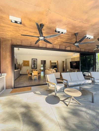 Opción en cartera: Casa en Barrio Cerrado Condominio Petrohué , Zona La Suiza –