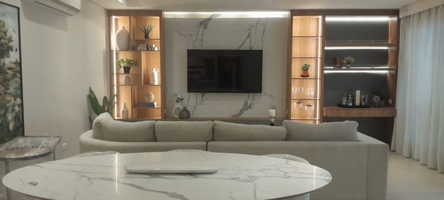 ALQUILO APTO. AMOBLADO EN LAS MERCEDES - 1.800 USD