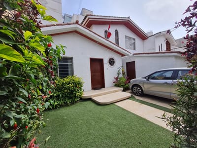 CASA EN VENTA EN SURCO - ZONA EXCLUSIVA POR C.C. CHACARILLA