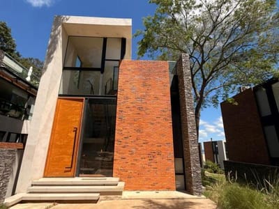 Exclusiva Casa con Vista al Lago | Lujo, Naturaleza y Privacidad 