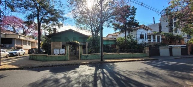 Esquina en venta barrio Bernardino Caballero