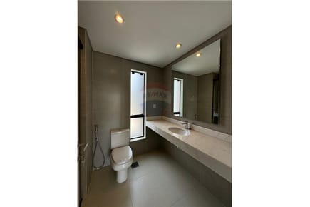 En Venta Amplio DUPLEX EN Luque.Loma Merlo. 