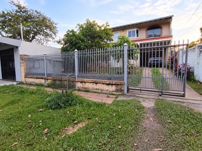 Vendo Casa 4 Dorms. - Ñemby