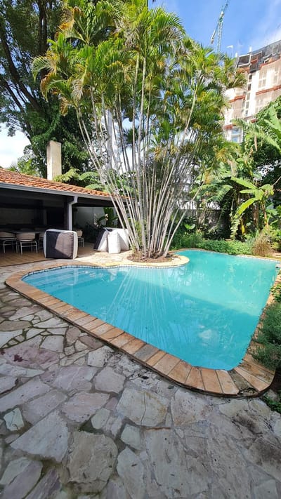CASA EN VENTA- ZONA SHOPPING DEL SOL