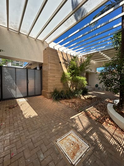 CASA EN VENTA EN MBURUCUYA 