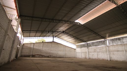 AMPLIO LOCAL EN VENTA – ZONA INDUSTRIAL - PIURA