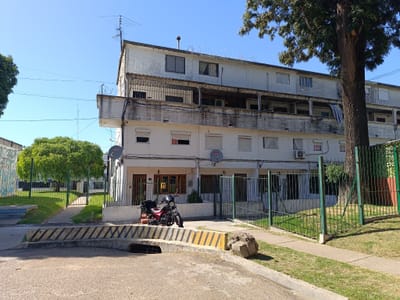 Apto. Duplex 2 Dormitorios. Muy Seguro!!