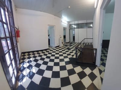 Alquilo oficina en segundo piso en el Barrio Ciudad Nueva de Asunción ✨