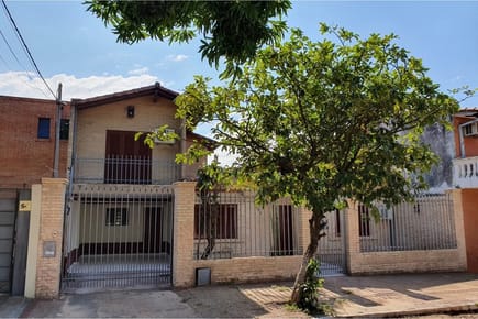 VENDO CASA EN FERNANDO DE LA MORA ZONA NORTE 