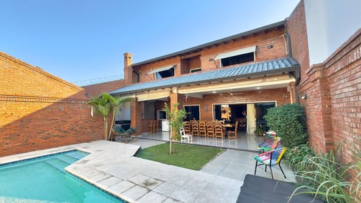 VENDO CASA EN BARRIO PINOZA - ASUNCION