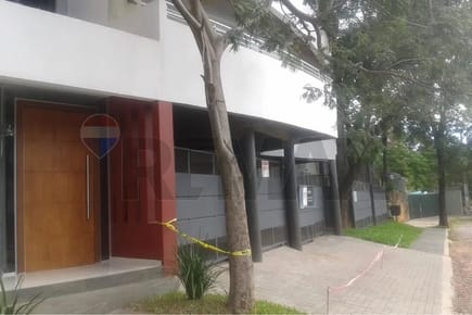 Dpto. 1 d. - Las Lomas: 64 m² en PB c/cochera