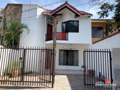 CASA EN VENTA 2 PLANTAS Y 2 DORMITORIOS ZONA NORTE
