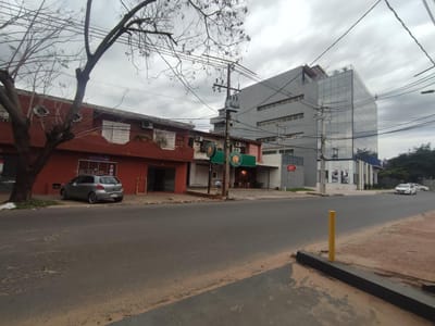 S.a Alquilo Salon Comercial Sobre Avenida Zavalazcue - Fernando Zona Sur