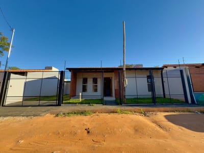 VENDO CHALET EN LUQUE