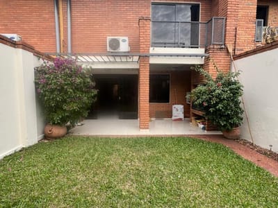 VENDO DUPLEX EN ZONA LA COSTA LYNCH