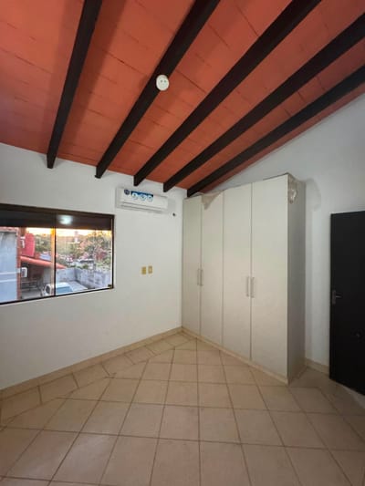 EN ALQUILER CASA AMPLIA EN CONDOMINIO PRIVADO PIAZZA NAVONA CON PISCINA 