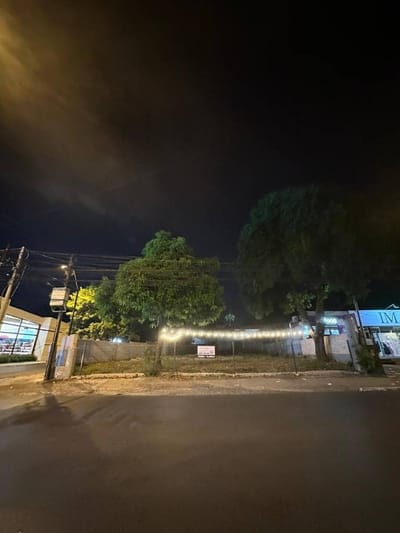 ALQUILO PROPIEDAD CON UBICACIÓN ÚNICA EN ESQUINA SOBRE ESPAÑA