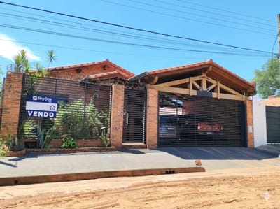VENDO CASA EN ÑEMBY EXCELENTE UBICACIÓN