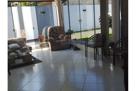INCREIBLE CASA EN FNDO DE LA MORA 