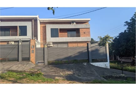 VENDO DUPLEX EN VILLA ELISA 8 DE DICIEMBRE