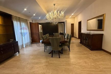 ¡Casa moderna con piscina en Recoleta, Asunción!