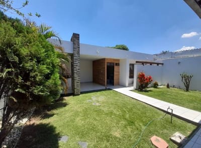 CASA SOBRE AVENIDA | ZONA NORTE