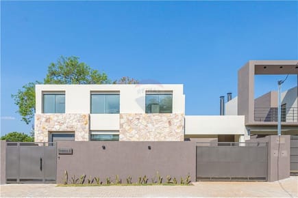 VENDO DUPLEX MINIMALISTA A ESTREANR EN FERNANDO DE LA MORA