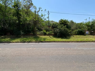 Vendo majestuoso terreno en Lambare 