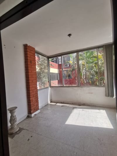 EN VENTA DEPARTAMENTO DE 3 DORMITORIOS EN ASUNCION A REMODELAR