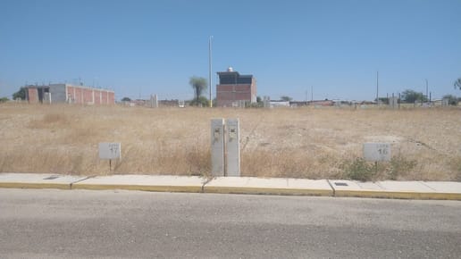 VENTA DE DOS  TERRENOS JUNTOS – EN COLINAS DE PIURA