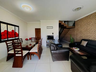 CASA EN VENTA CONDOMINIO VILLA BOURGUESE