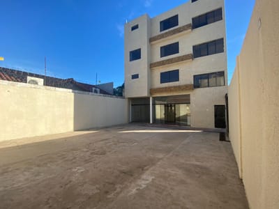 Excelente oferta de alquiler de Galpón con oficinas