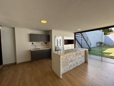 VENDO HERMOSA RESIDENCIA EN EL BARRIO NAZARETH DE ASUNCION