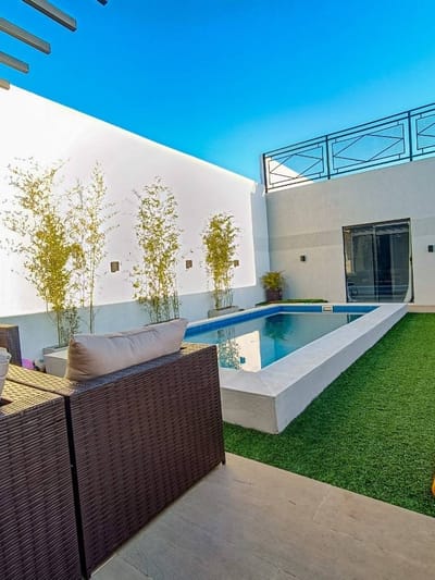 VENDO CASA DÚPLEX AMOBLADO Y EQUIPADO EN LUQUE B° LOMA MERLO