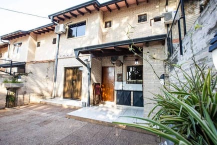 VENDO DÚPLEX EN CONDOMINIO ECONATURA 5 - LAMBARÉ.