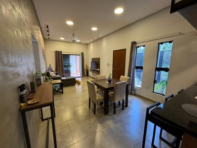 VENDO CASA DE 2 DORMITORIOS EN LOMA BARRERO - CAPIATÁ R1