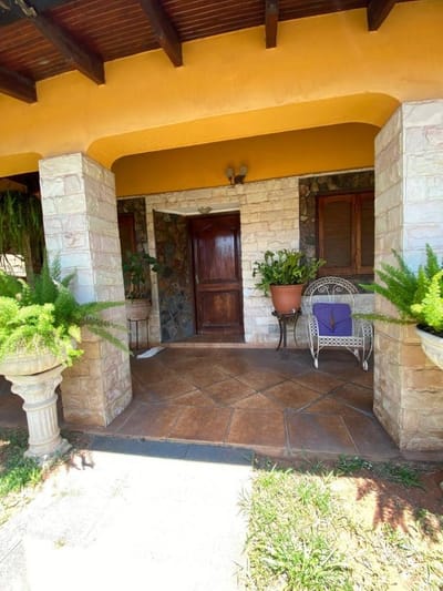 En venta hermosa residencia en el barrio San Juan, Villa Elisa