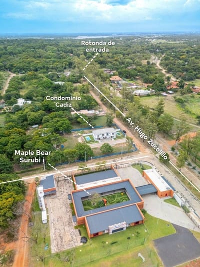 EN VETA CASA PAREADA DE 3 DORMITORIOS EN SUITE EN SURUBI´I 