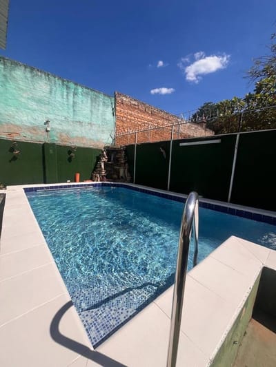 Residencia familiar con excelente ubicación en Loma Pyta