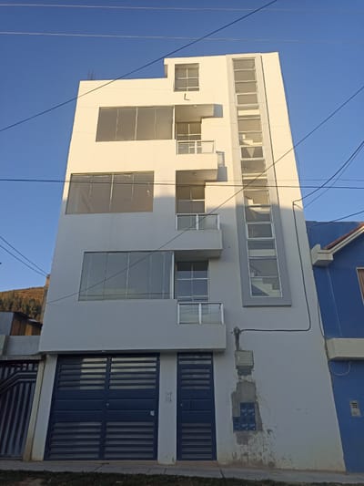 Vendo Bonito Departamento 1er Piso En Colinas De San Antonio - Huancayo