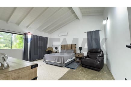 VENDO CASA QUINTA CON TINGLADO EN CORDILLERA