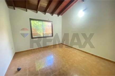 Casa - Alquiler - Fernando De La Mora, Paraguay